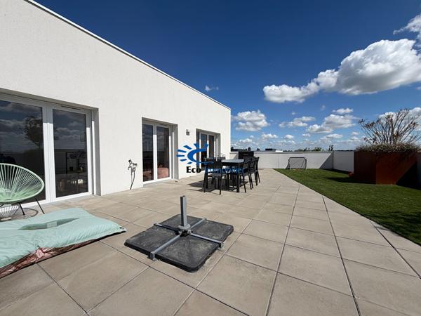 APPARTEMENT LAGORD 121M² AVEC TERRASSE ET PLACES DE STATIONNEMENT Lagord APPARTEMENT LAGORD 121M² AVEC TERRASSE ET PLACES DE STATIONNEMENT Lagord
