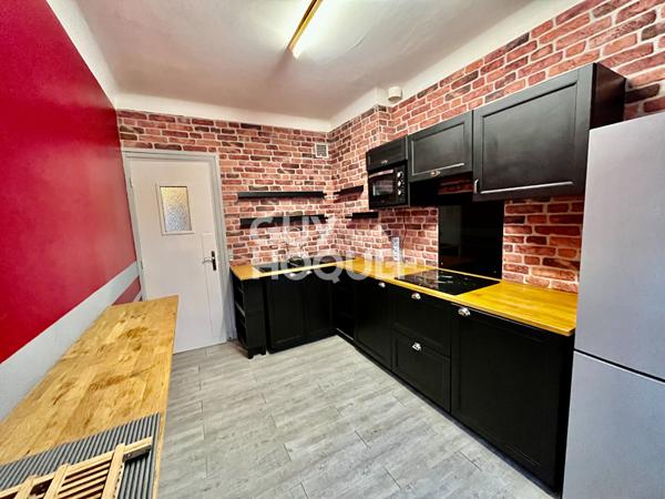 LOCATION : appartement 2 pièces (51 m²) à CALAIS