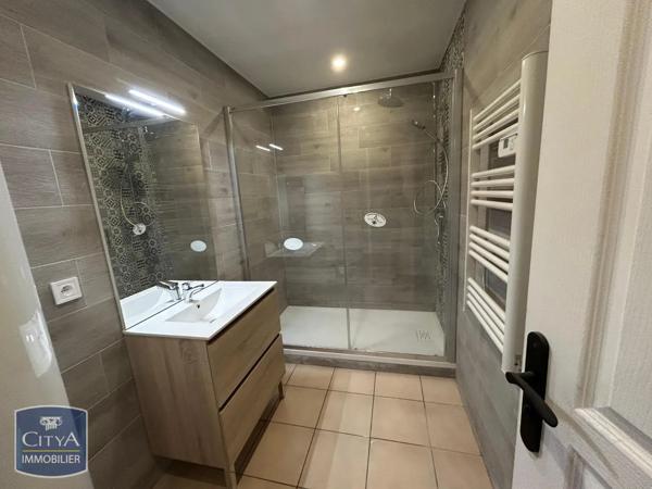 Appartement à louer 3 pièces 81.55m² Marignane (13700)