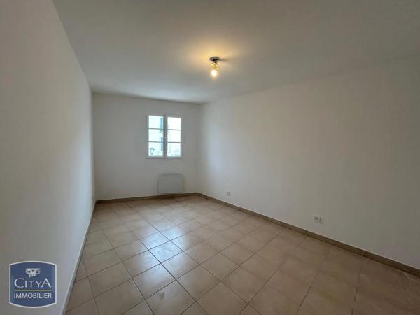 Appartement à louer 3 pièces 81.55m² Marignane (13700)