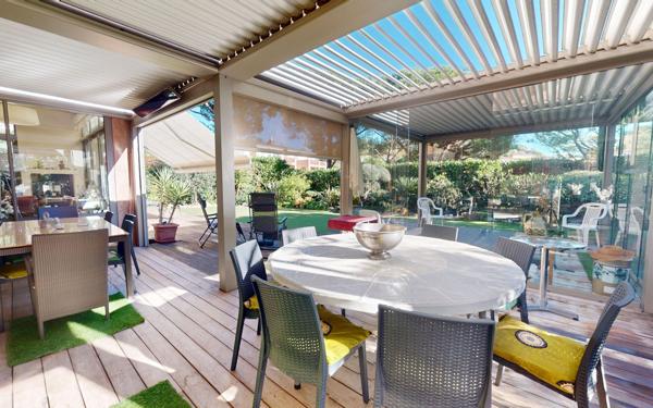 Maison à vendre    5 pièces • 186,14 m2 Villeneuve-Loubet