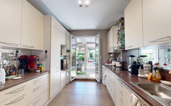 Maison à vendre    5 pièces • 186,14 m2 Villeneuve-Loubet