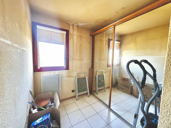 Appartement T3 à rénover à vendre à Lacanau Océan avec balcon vue sur l'océan sur le front de mer