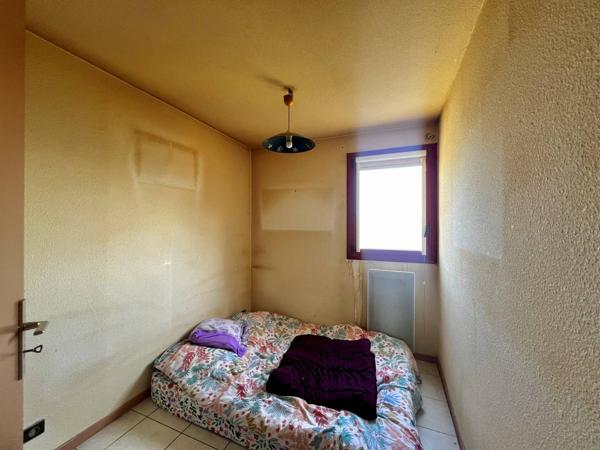 Appartement T3 à rénover à vendre à Lacanau Océan avec balcon vue sur l'océan sur le front de mer