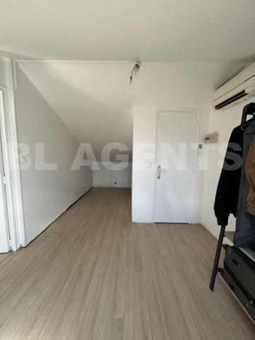 Duplex 2 chambres proche RER-B copro faibles charges 2 balcons