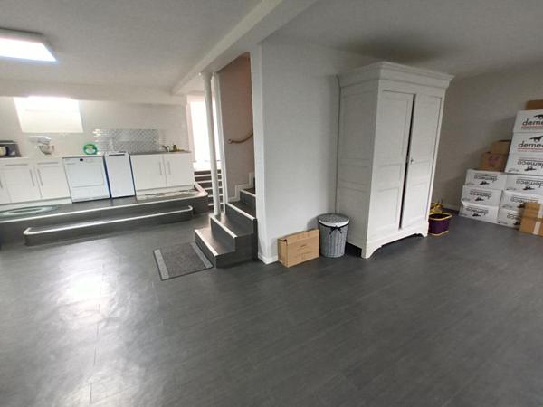 Maison de qualité avec piscine, studio indépendant et dépendances