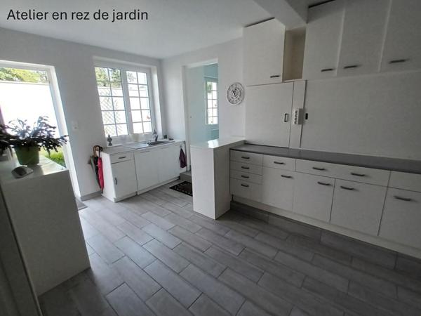 Maison de qualité avec piscine, studio indépendant et dépendances