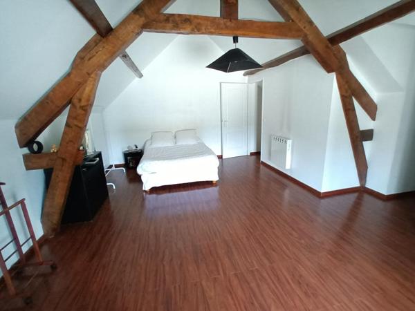Maison de qualité avec piscine, studio indépendant et dépendances