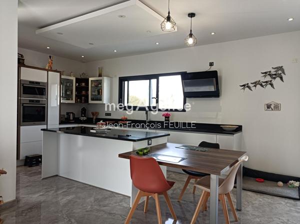 Maison à BERGERAC, 24100 - 6 pièces 200m²