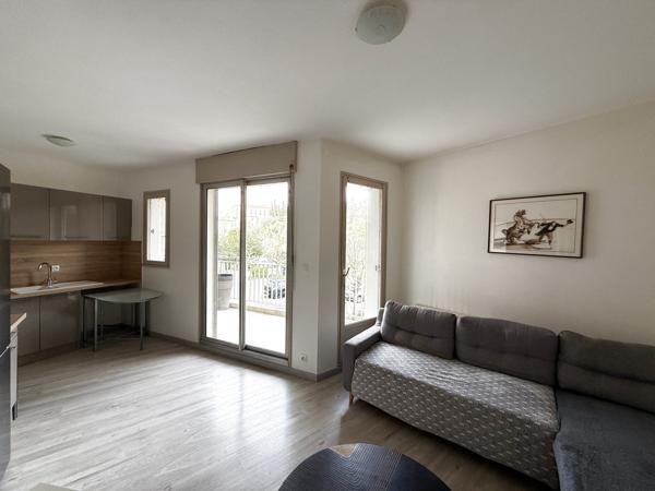 BORD D'AUDE - T2 LUMINEUX AVEC GRANDE TERRASSE ET ASCENSEUR