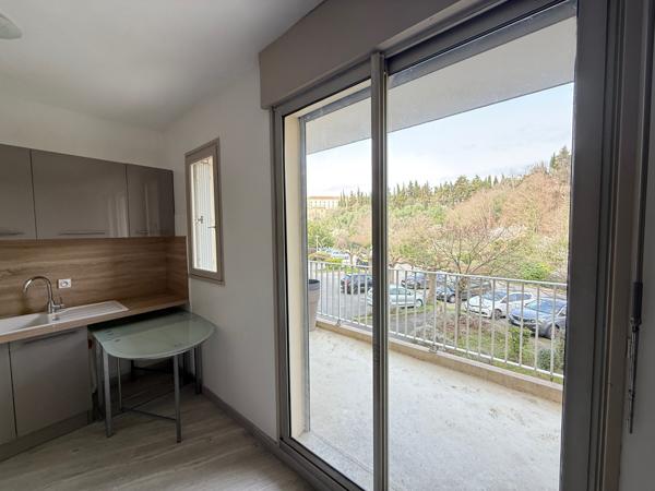 BORD D'AUDE - T2 LUMINEUX AVEC GRANDE TERRASSE ET ASCENSEUR