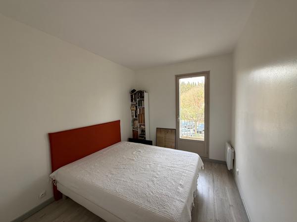 BORD D'AUDE - T2 LUMINEUX AVEC GRANDE TERRASSE ET ASCENSEUR