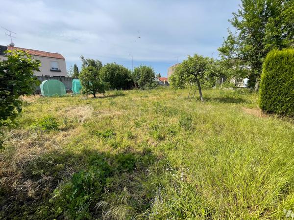 ALBERT - Terrain à bâtir - 20m de façade