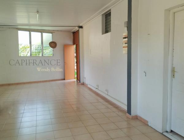 Local/bureau à louer Mornes-des-esses