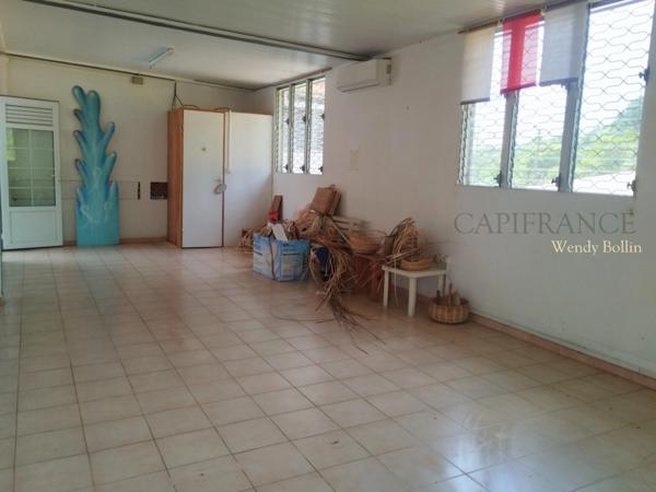 Local/bureau à louer Mornes-des-esses