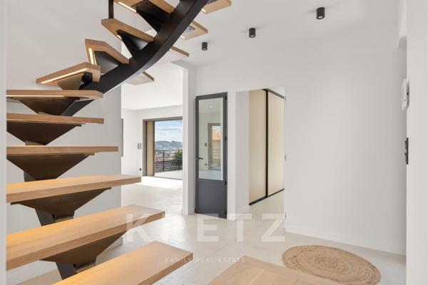 Duplex rénové - Port Sanary à pied - Vue mer