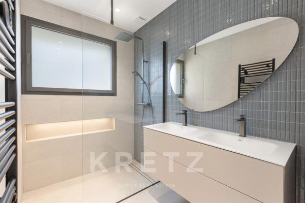 Duplex rénové - Port Sanary à pied - Vue mer