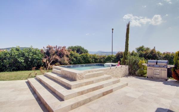 Maison à vendre    5 pièces •  Rive-de-Gier