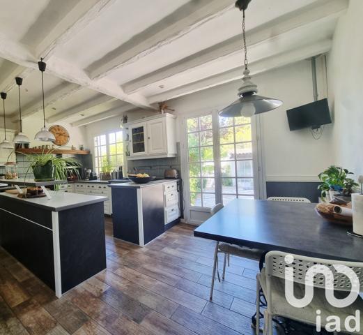 Maison à vendre 10 pièces 176 m² Saint-Privat-des-Vieux