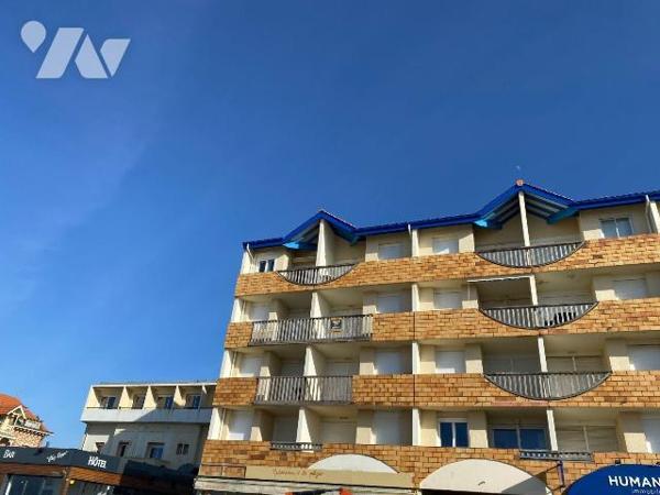 LACANAU OCEAN (GIRONDE) - 33
Coup de c?ur pour ce duplex avec vue imprenable sur l'océan.
Une...