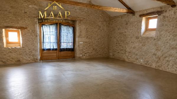 ARCAMBAL Propriété quercynoise en pierre – 230 m² – Vue exceptionnelle 325 000 €