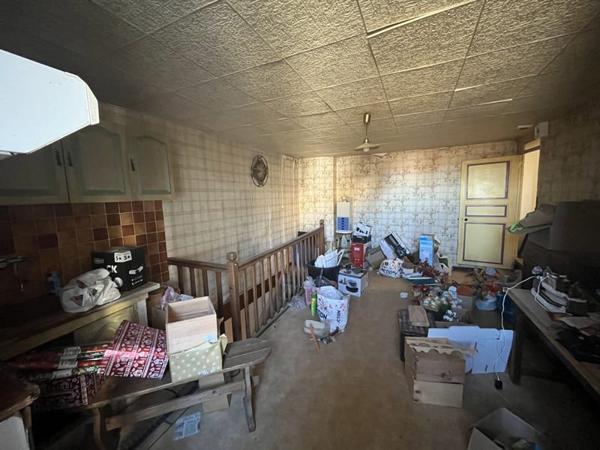 Immeuble à vendre |  Bords |  194 m²