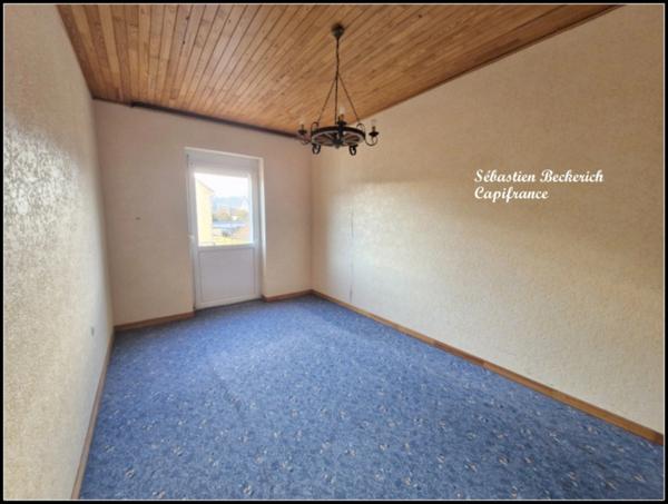 Maison à vendre 7 pièces REMELFING (57)