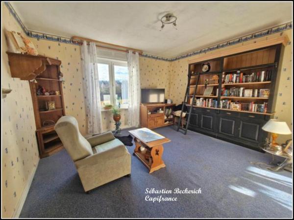 Maison à vendre 7 pièces REMELFING (57)