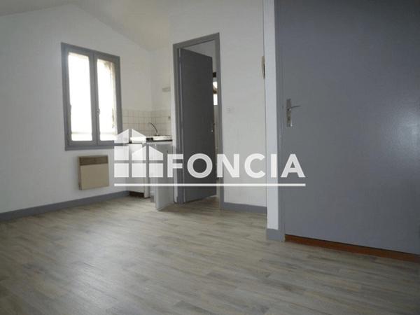 Location Studio 15.18 m² - 5 RUE EDOUARD GRIMAUX Poitiers 86000