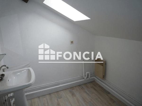 Location Studio 15.18 m² - 5 RUE EDOUARD GRIMAUX Poitiers 86000