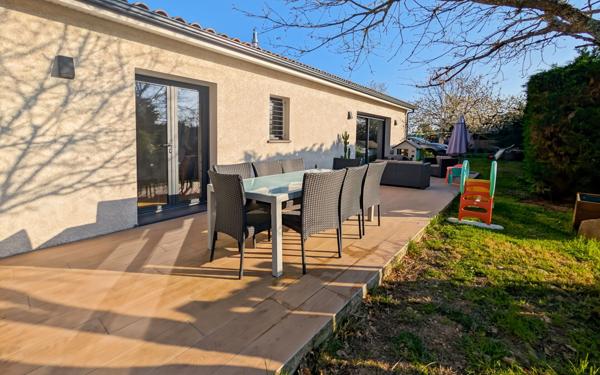 Maison à vendre    4 pièces •  Montbartier