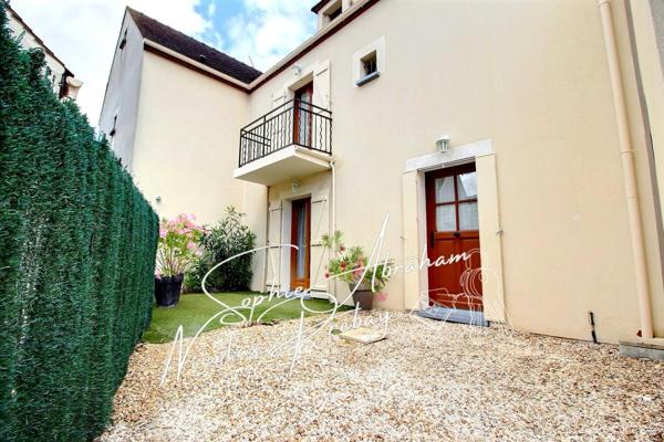 Maison dans résidence