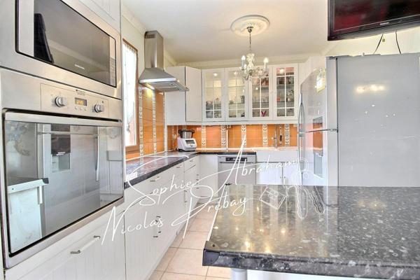 Maison dans résidence