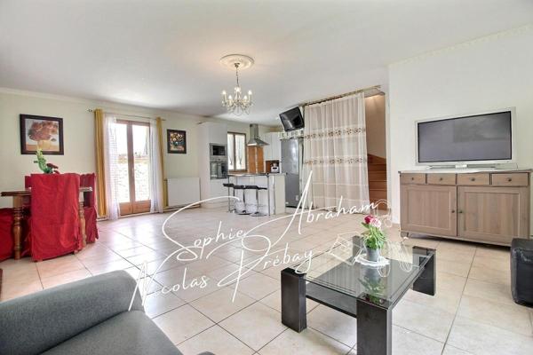 Maison dans résidence