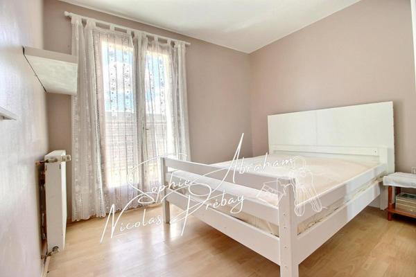 Maison dans résidence