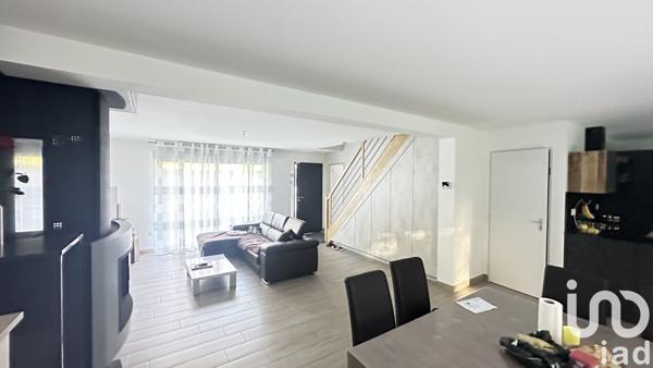 Maison à vendre 5 pièces 122 m² Saint-Pierre-lès-Nemours