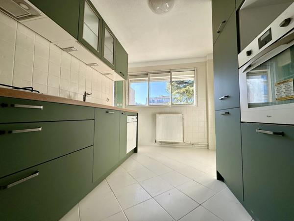 AIX EN PROVENCE NORD - QUARTIER ST DONAT - T5 102M2 Balcon