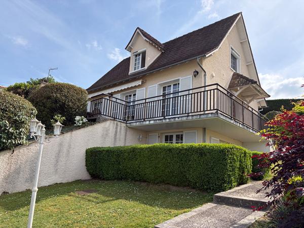 A vendre Magnifique maison avec vue exceptionnelle à Boulazac Isle Manoire 24750