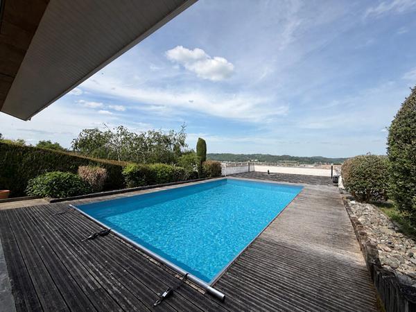 A vendre Magnifique maison avec vue exceptionnelle à Boulazac Isle Manoire 24750
