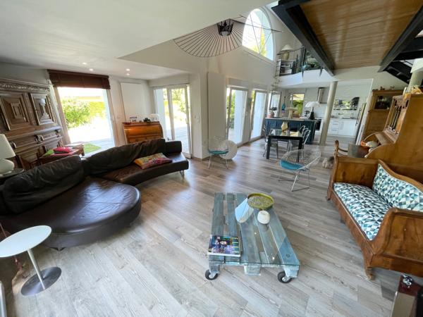 Maison
                                                                                                                                                                                                                                                                                                                        5 pièce(s)                                                                                                                                                                                                          3 chambre(s)                                                                                                                                                                                                          150  m²