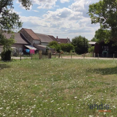Beau potentiel pour cette maison de Village à Tracy