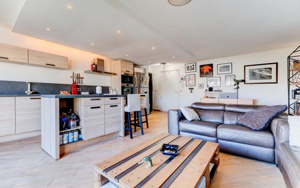 Appartement à vendre    3 pièces • 74 m2 Nice