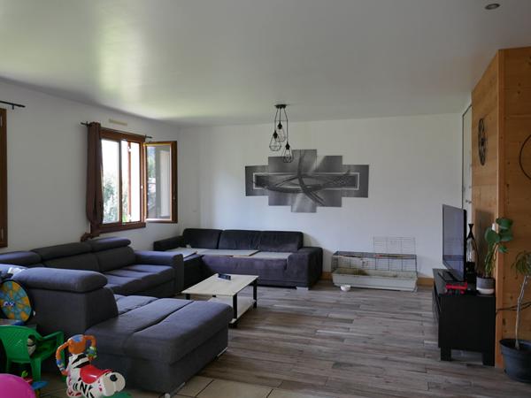 FAVERGES. MAISON INDIVIDUELLE SUR TERRAIN DE 1253M²