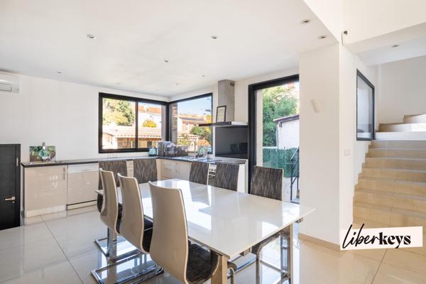 Villa d'architecte d'exception- avec dépendance 