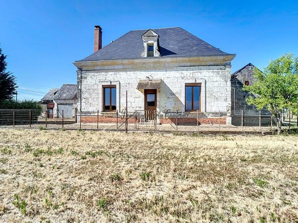 proche de LHOMME (Dpt 72),Maison à vendre 3 pièces - grenier-2 granges- 1 dépendance-1 atelier- 1 garage- terrain de 1910m²- puits