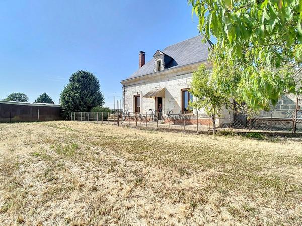 proche de LHOMME (Dpt 72),Maison à vendre 3 pièces - grenier-2 granges- 1 dépendance-1 atelier- 1 garage- terrain de 1910m²- puits