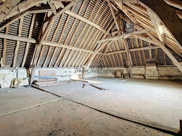 proche de LHOMME (Dpt 72),Maison à vendre 3 pièces - grenier-2 granges- 1 dépendance-1 atelier- 1 garage- terrain de 1910m²- puits