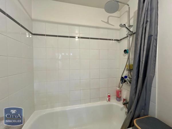 Appartement à louer 2 pièces 37.38m² Tours (37000)