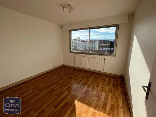 Appartement à louer 1 pièce 31.81m²