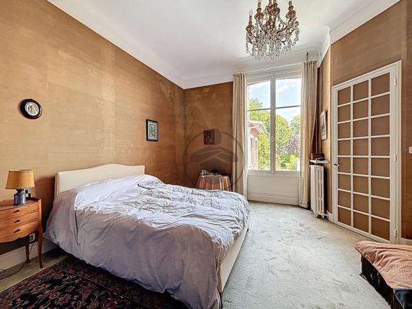 Vente Maison 9 pièces 276 m2 à Saint-Quentin